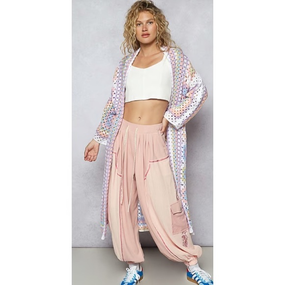 POL ONE SIZE GRANNY SQUARE PASTEL CARDIGAN - Picture 1 of 3
